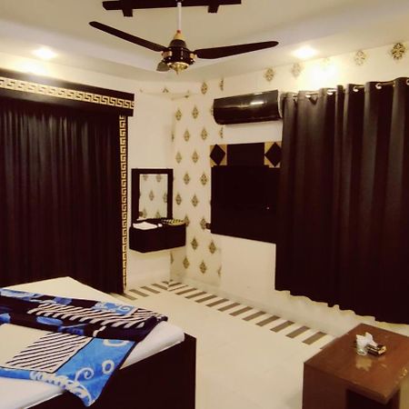 Hotel De Smart מולטאן מראה חיצוני תמונה