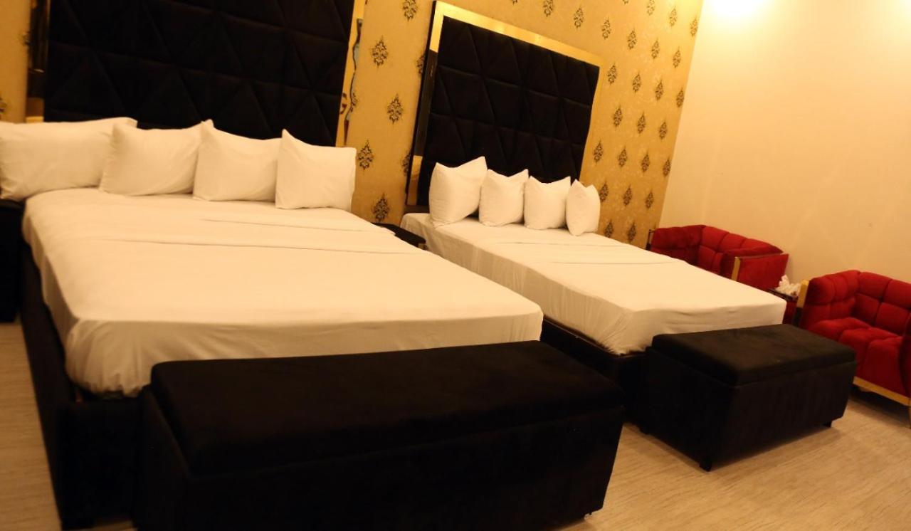 Hotel De Smart מולטאן מראה חיצוני תמונה