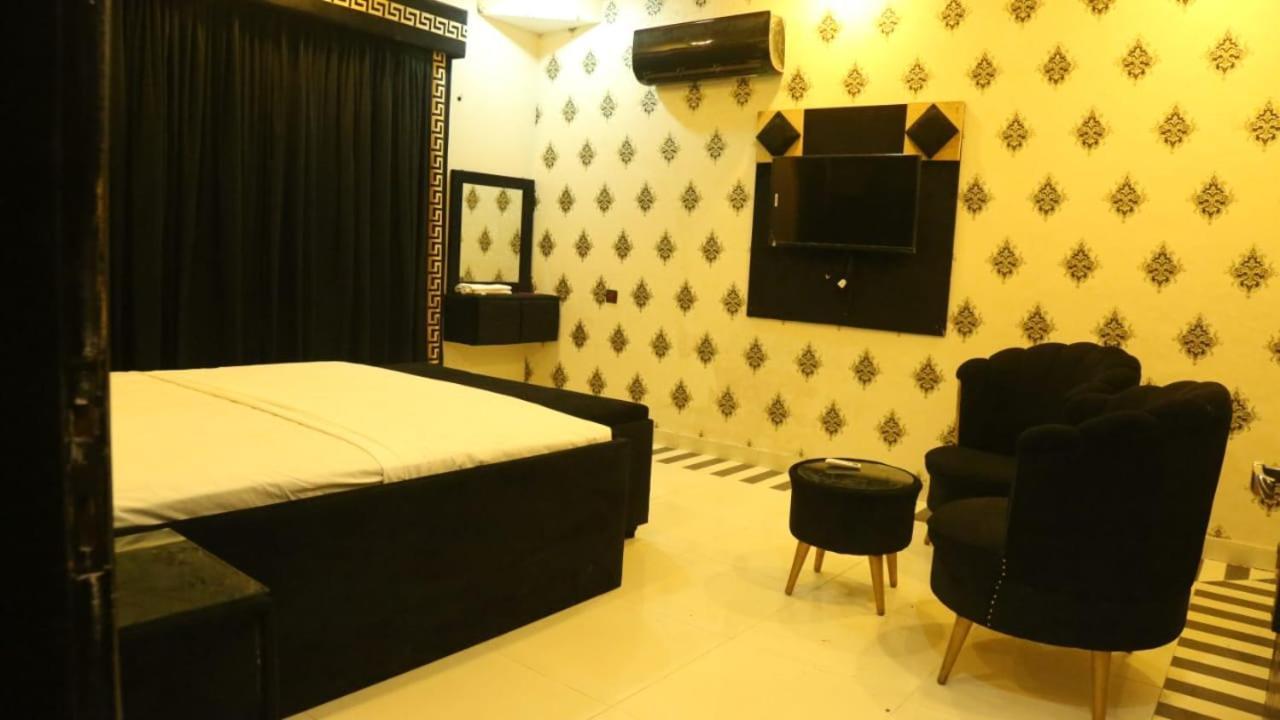 Hotel De Smart מולטאן מראה חיצוני תמונה