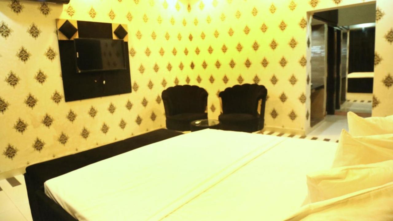 Hotel De Smart מולטאן מראה חיצוני תמונה