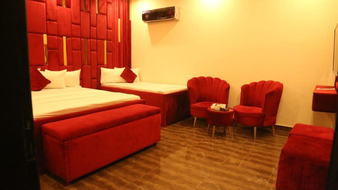 Hotel De Smart מולטאן מראה חיצוני תמונה