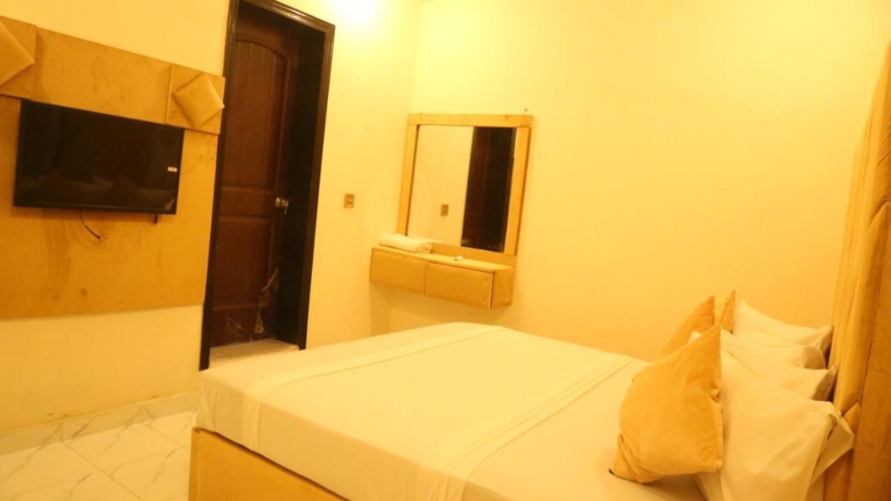 Hotel De Smart מולטאן מראה חיצוני תמונה