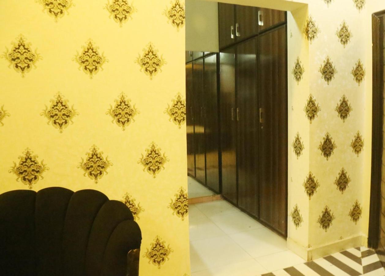 Hotel De Smart מולטאן מראה חיצוני תמונה