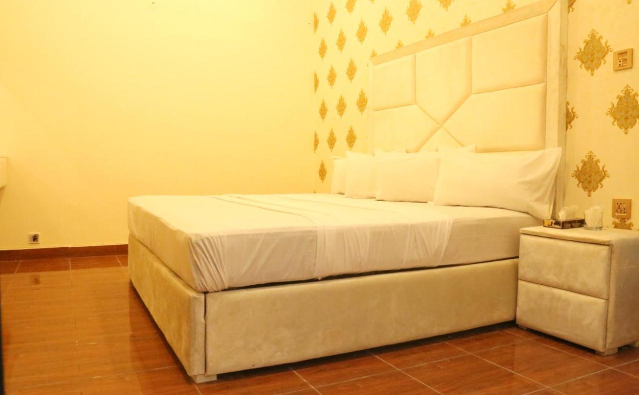 Hotel De Smart מולטאן מראה חיצוני תמונה