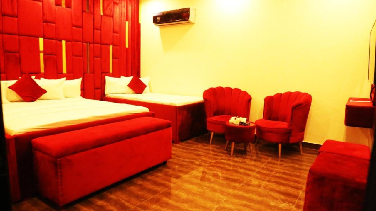 Hotel De Smart מולטאן מראה חיצוני תמונה