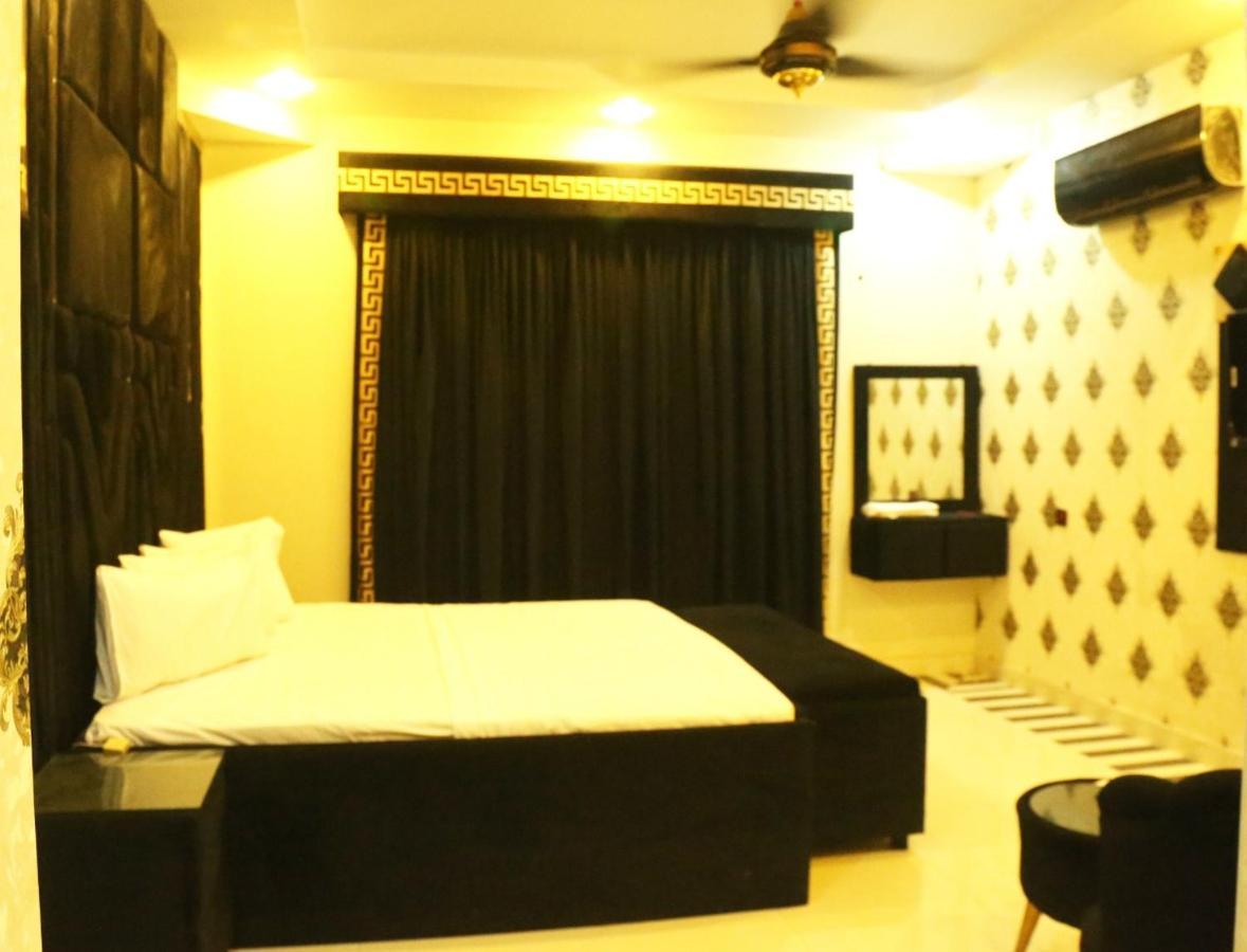 Hotel De Smart מולטאן מראה חיצוני תמונה