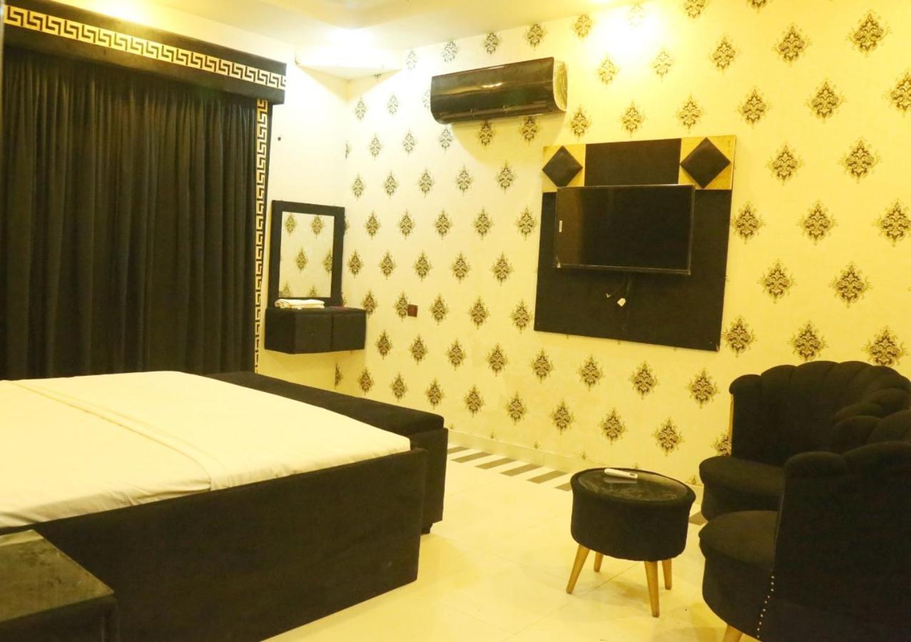Hotel De Smart מולטאן מראה חיצוני תמונה