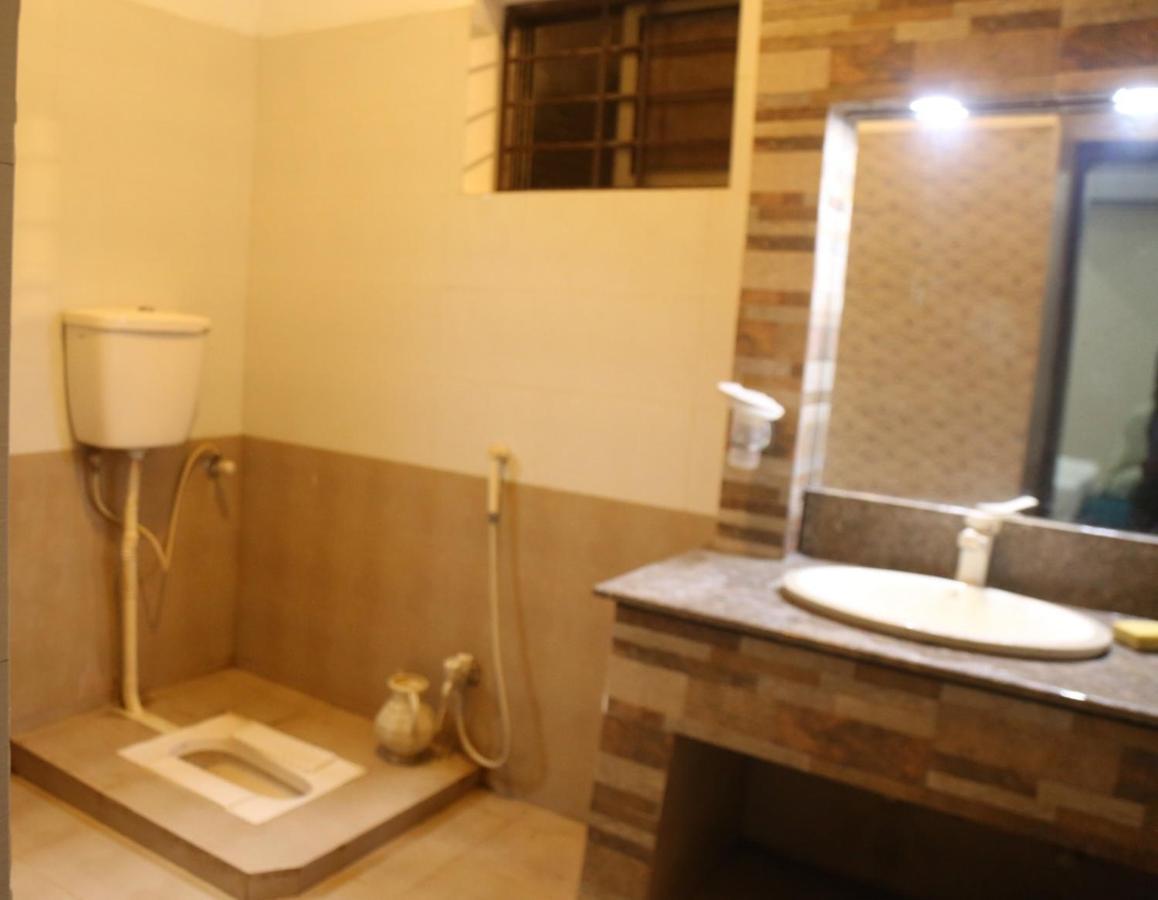 Hotel De Smart מולטאן מראה חיצוני תמונה