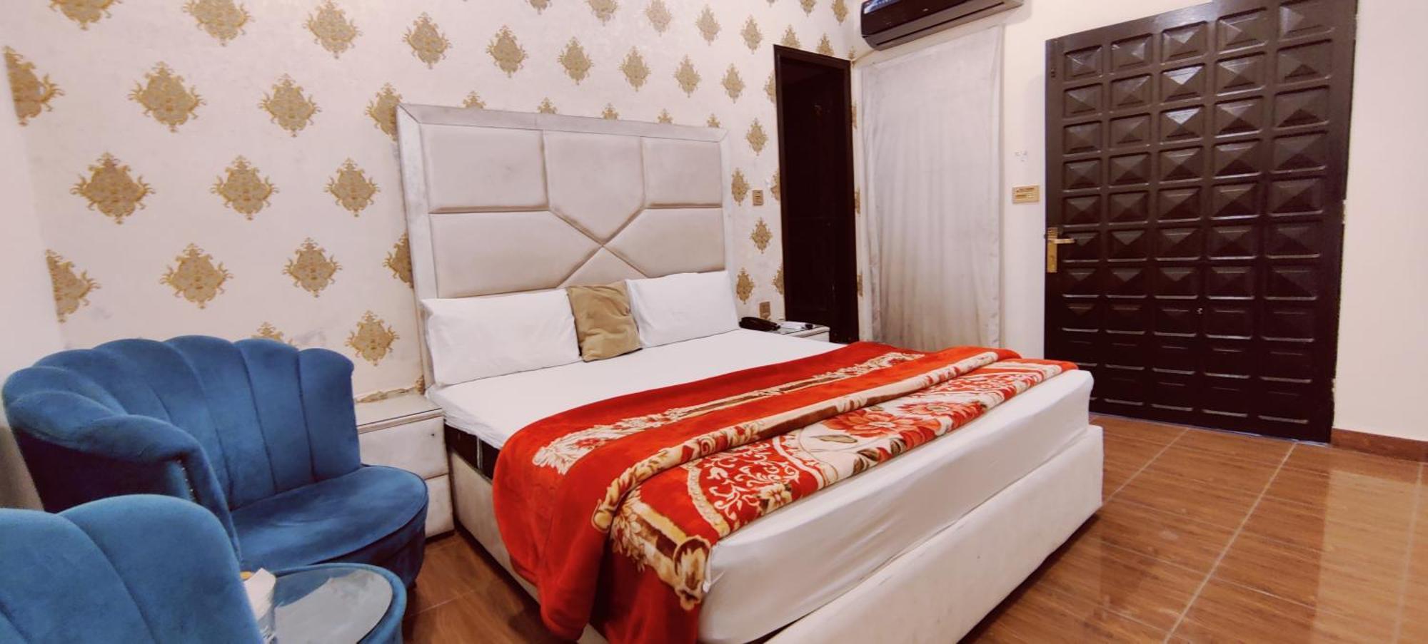 Hotel De Smart מולטאן מראה חיצוני תמונה