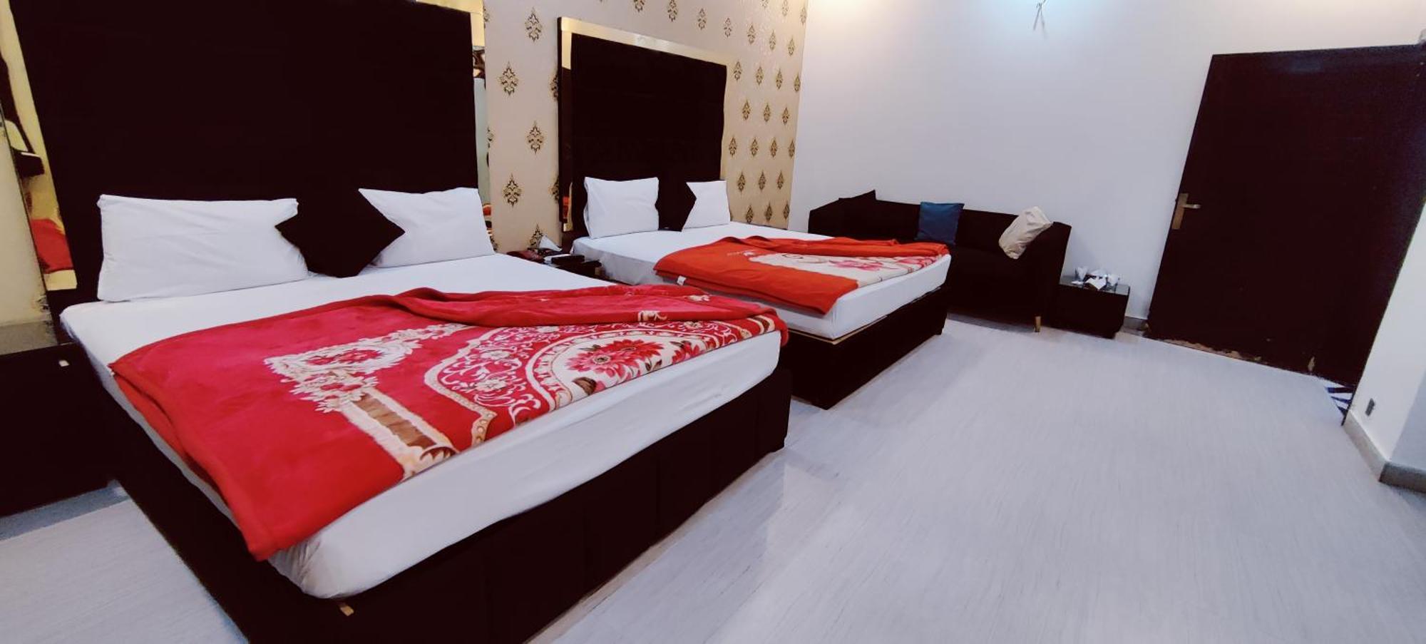 Hotel De Smart מולטאן מראה חיצוני תמונה