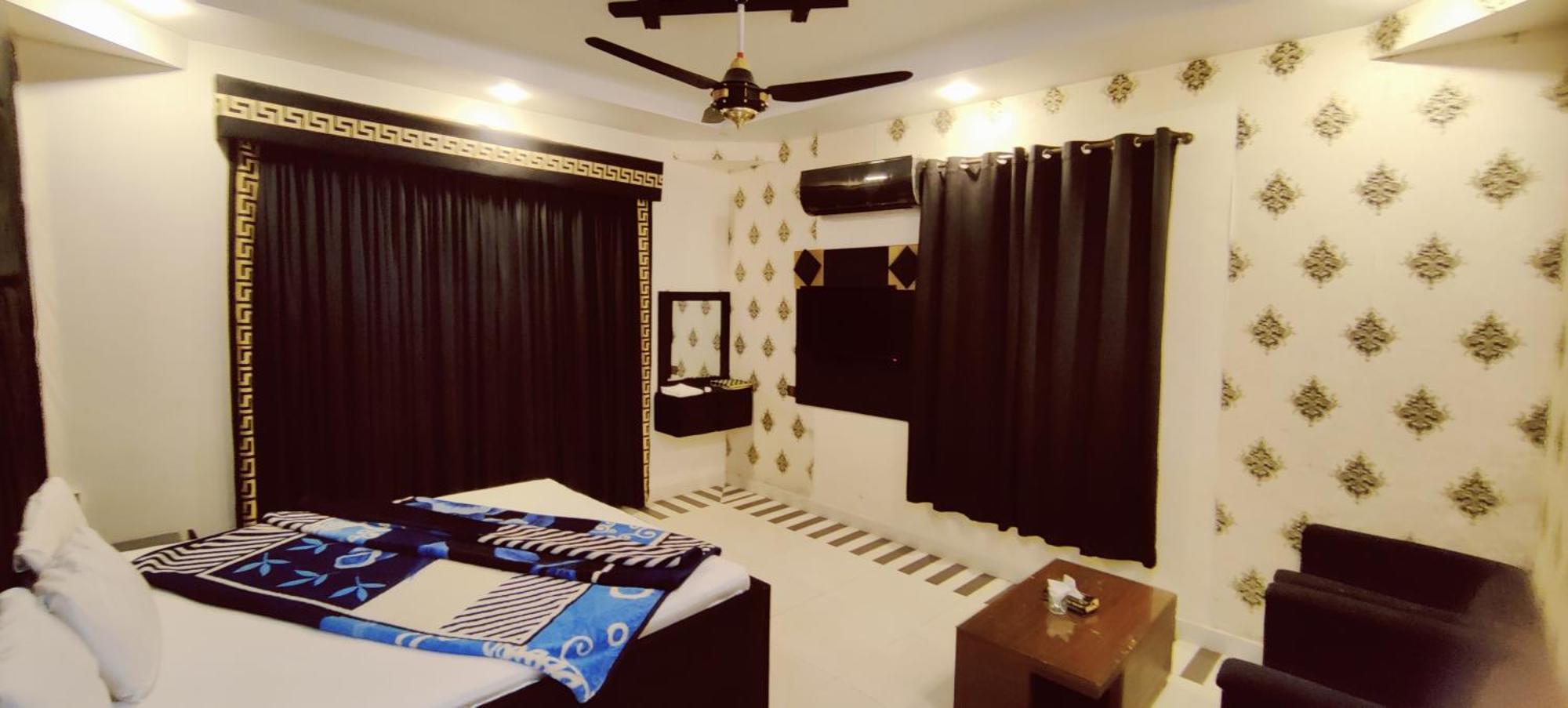 Hotel De Smart מולטאן מראה חיצוני תמונה