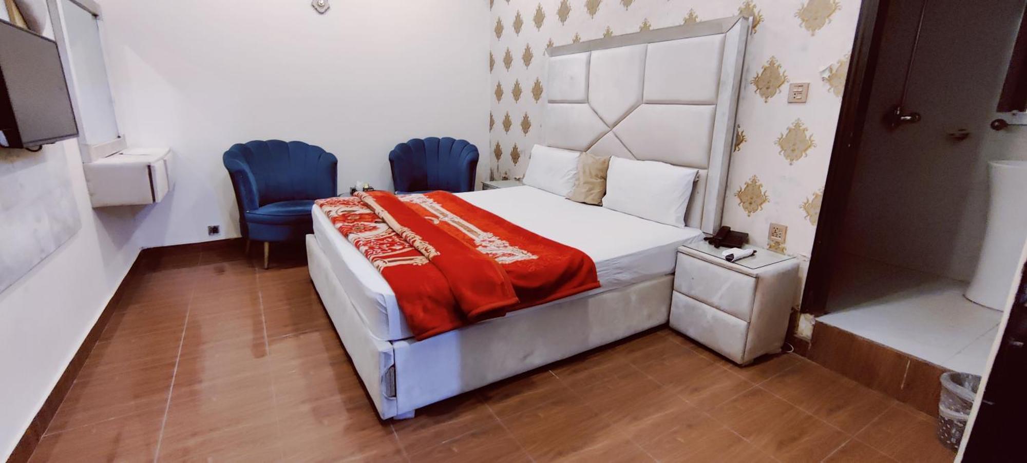 Hotel De Smart מולטאן מראה חיצוני תמונה