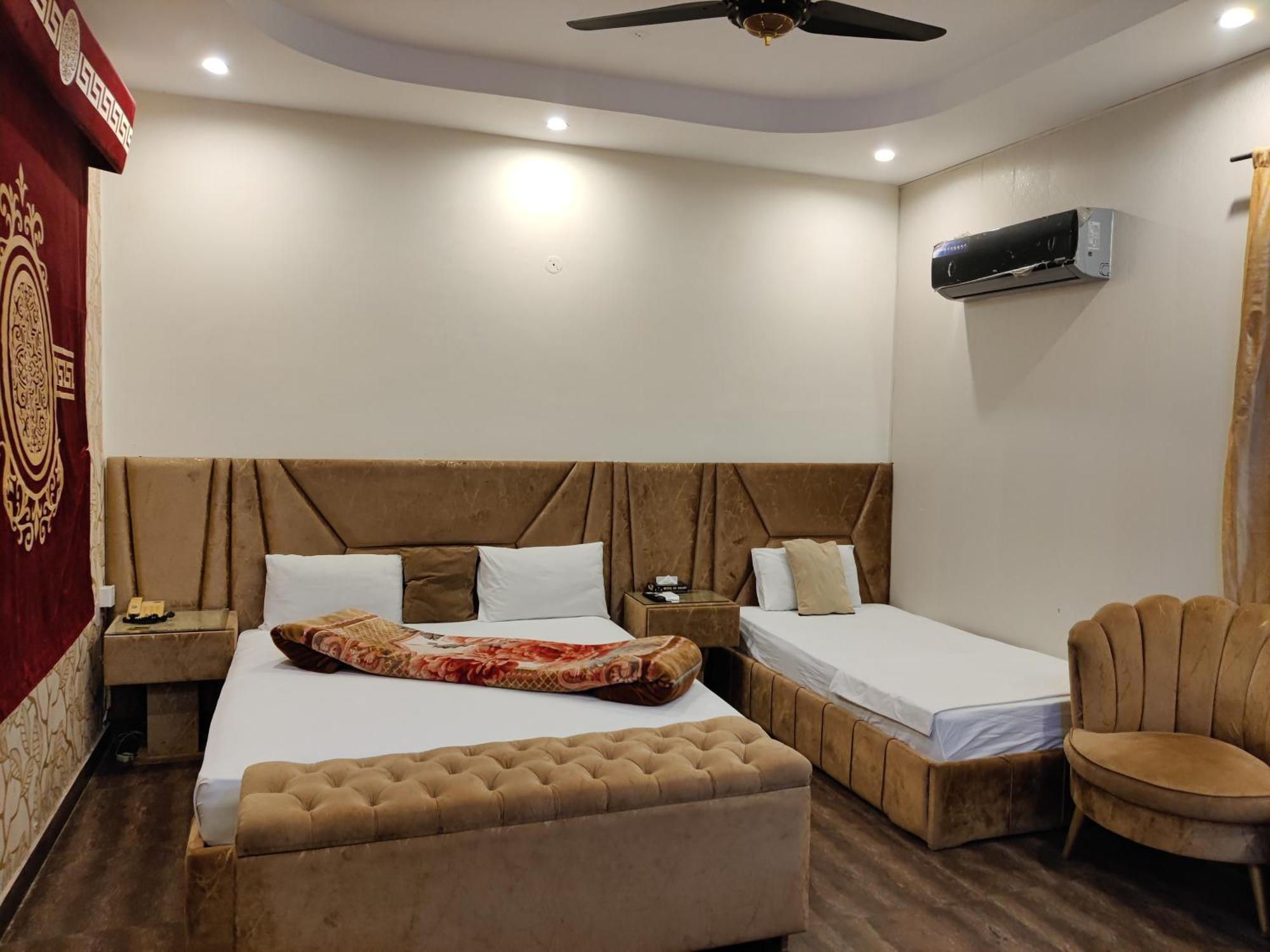 Hotel De Smart מולטאן מראה חיצוני תמונה